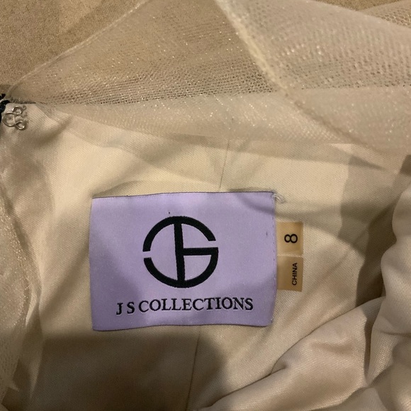Beautiful Gown By JS Collections Size 8 - Picture 4 of 4
